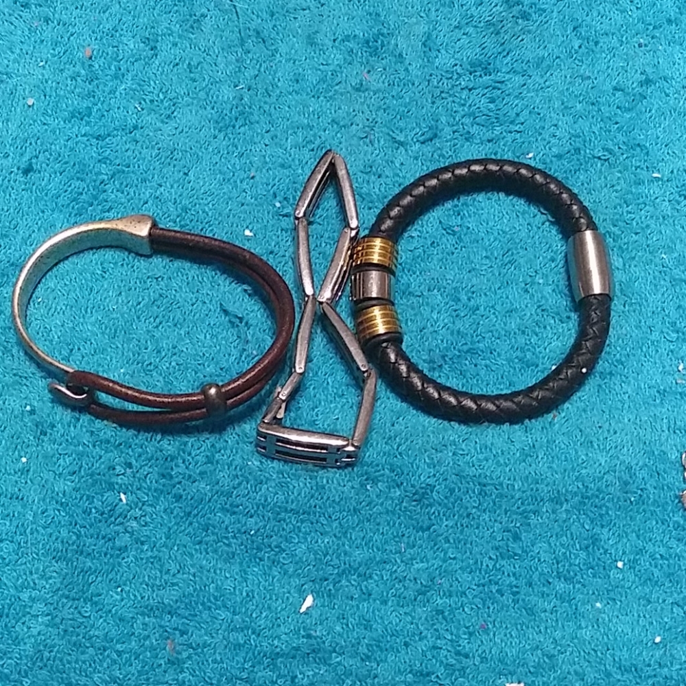 3 Bracelets